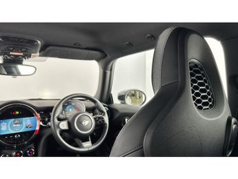 MINI Hatchback 1.5 Cooper Sport Premium 3dr Auto Petrol Hatchback