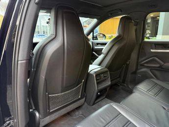 Porsche Cayenne V6 E-Hybrid Auto