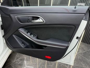 Mercedes-AMG CLA45 AMG 4Matic Auto