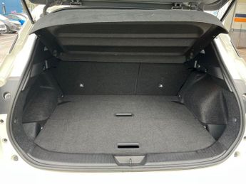 Nissan Qashqai 1.3 Dig T Mhev N Connecta Suv 5dr Petrol Hybrid Xtron Euro 6 (s/