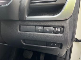 Nissan Qashqai 1.3 Dig T Mhev N Connecta Suv 5dr Petrol Hybrid Xtron Euro 6 (s/