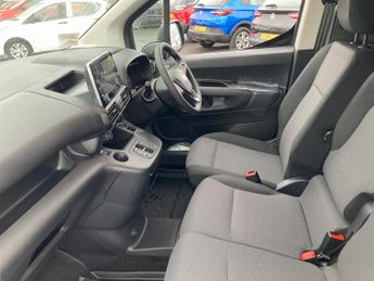 Vauxhall Combo E 2300 50kwh Sportive Panel Van 5dr Electric Auto L1 (7.4kw Charge