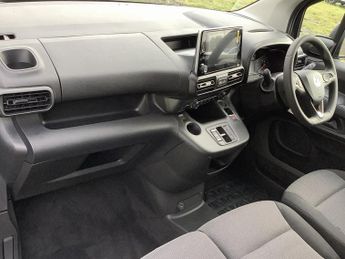 Vauxhall Combo E 2300 50kwh Sportive Panel Van 5dr Electric Auto L1 (7.4kw Charge