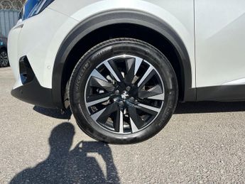 Peugeot 2008 SUV 1.2 Puretech Gt Premium Suv 5dr Petrol Eat Euro 6 (s/s) (130 Ps)