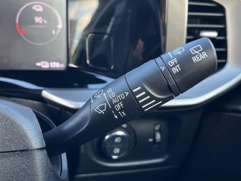 Vauxhall Mokka Electric 50kwh Launch Edition Suv 5dr Electric Auto (136 Ps)