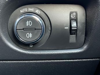 Vauxhall Mokka Electric 50kwh Launch Edition Suv 5dr Electric Auto (136 Ps)