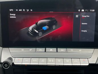 Vauxhall Astra Electric 54kwh Ultimate Hatchback 5dr Electric Auto (156 Ps)