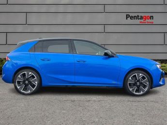 Vauxhall Astra Electric 54kwh Ultimate Hatchback 5dr Electric Auto (156 Ps)