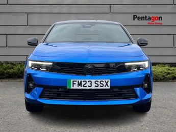 Vauxhall Astra Electric 54kwh Ultimate Hatchback 5dr Electric Auto (156 Ps)