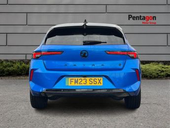 Vauxhall Astra Electric 54kwh Ultimate Hatchback 5dr Electric Auto (156 Ps)