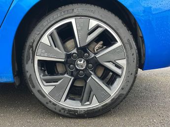 Vauxhall Astra Electric 54kwh Ultimate Hatchback 5dr Electric Auto (156 Ps)