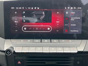 Vauxhall Astra Electric 54kwh Ultimate Hatchback 5dr Electric Auto (156 Ps)