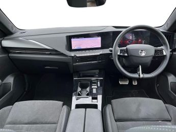 Vauxhall Astra Electric 54kwh Ultimate Hatchback 5dr Electric Auto (156 Ps)
