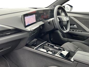 Vauxhall Astra Electric 54kwh Ultimate Hatchback 5dr Electric Auto (156 Ps)