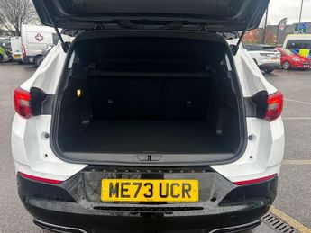 Vauxhall Grandland Hybrid 1.6 14.2kwh Gs Suv 5dr Petrol Plug In Hybrid Auto Euro 6 (s/s) (