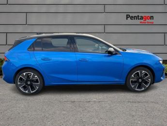 Vauxhall Astra Electric 54kwh Ultimate Hatchback 5dr Electric Auto (156 Ps)