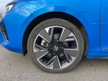 Vauxhall Astra Electric 54kwh Ultimate Hatchback 5dr Electric Auto (156 Ps)