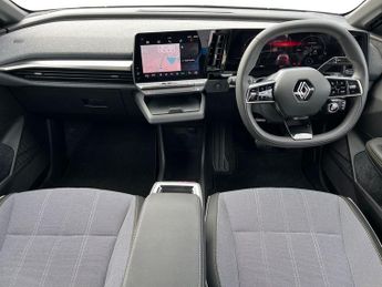 Renault Megane E Tech Ev60 60kwh Iconic Hatchback 5dr Electric Auto (220 Ps)