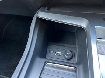 Peugeot E 308 54kwh First Edition Hatchback 5dr Electric Auto (156 Ps)