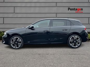 Vauxhall Astra Electric 54kwh Ultimate Hatchback 5dr Electric Auto (156 Ps)