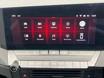 Vauxhall Astra Electric 54kwh Ultimate Hatchback 5dr Electric Auto (156 Ps)