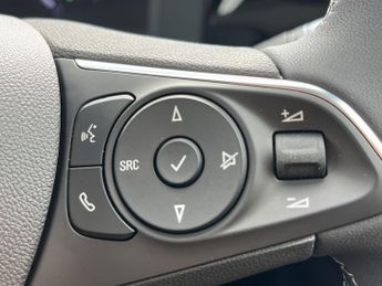 Vauxhall Mokka Electric 50kwh Design Suv 5dr Electric Auto (136 Ps)