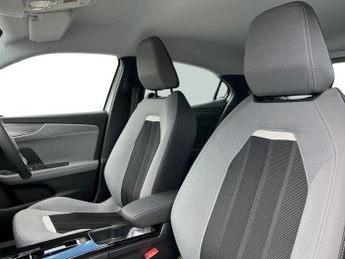 Vauxhall Mokka Electric 50kwh Design Suv 5dr Electric Auto (136 Ps)