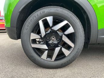 Vauxhall Mokka Electric 50kwh Design Suv 5dr Electric Auto (136 Ps)