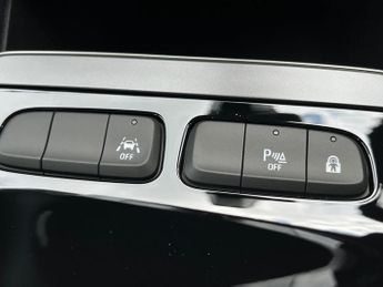 Vauxhall Mokka Electric 50kwh Design Suv 5dr Electric Auto (136 Ps)