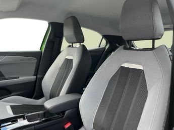 Vauxhall Mokka Electric 50kwh Design Suv 5dr Electric Auto (136 Ps)