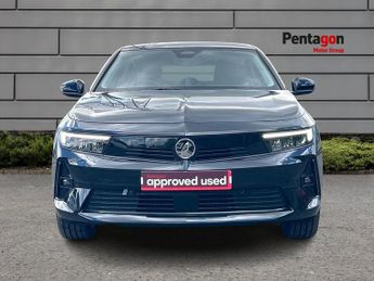 Vauxhall Astra Electric 54kwh Design Hatchback 5dr Electric Auto (156 Ps)