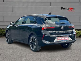 Vauxhall Astra Electric 54kwh Design Hatchback 5dr Electric Auto (156 Ps)