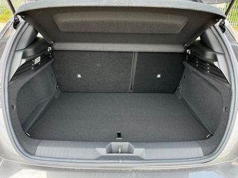 Vauxhall Astra Electric 54kwh Design Hatchback 5dr Electric Auto (156 Ps)