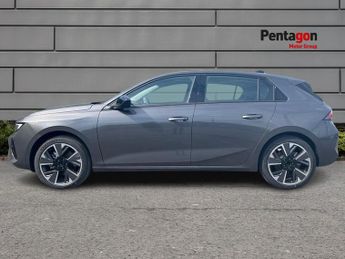 Vauxhall Astra Electric 54kwh Design Hatchback 5dr Electric Auto (156 Ps)