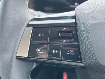 Vauxhall Astra Electric 54kwh Design Hatchback 5dr Electric Auto (156 Ps)