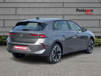 Vauxhall Astra Electric 54kwh Design Hatchback 5dr Electric Auto (156 Ps)