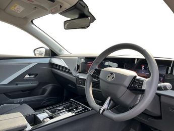 Vauxhall Astra Electric 54kwh Design Hatchback 5dr Electric Auto (156 Ps)