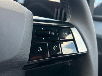 Vauxhall Astra Electric 54kwh Design Hatchback 5dr Electric Auto (156 Ps)