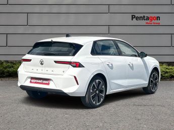 Vauxhall Astra Electric 54kwh Design Hatchback 5dr Electric Auto (156 Ps)