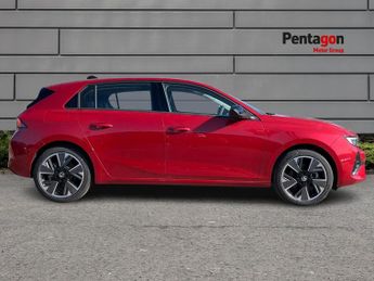 Vauxhall Astra Electric 54kwh Design Hatchback 5dr Electric Auto (156 Ps)