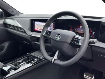 Vauxhall Astra Electric 54kwh Ultimate Sports Tourer 5dr Electric Auto (156 Ps)