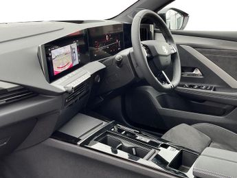 Vauxhall Astra Electric 54kwh Ultimate Sports Tourer 5dr Electric Auto (156 Ps)