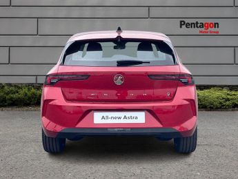 Vauxhall Astra Electric 54kwh Design Hatchback 5dr Electric Auto (156 Ps)