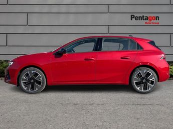Vauxhall Astra Electric 54kwh Design Hatchback 5dr Electric Auto (156 Ps)