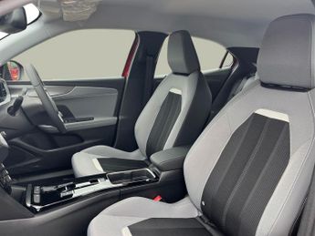 Vauxhall Mokka Electric 50kwh Design Suv 5dr Electric Auto (136 Ps)