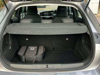 Vauxhall Mokka Electric 50kwh Se Premium Suv 5dr Electric Auto (136 Ps)