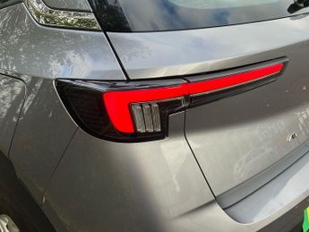 Vauxhall Mokka Electric 50kwh Se Premium Suv 5dr Electric Auto (136 Ps)