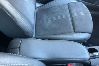 Vauxhall Crossland 1.2 Turbo Ultimate Nav Suv 5dr Petrol Auto Euro 6 (s/s) (130 Ps)