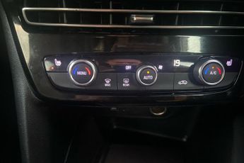 Vauxhall Mokka Electric 50kwh Elite Premium Suv 5dr Electric Auto (136 Ps)