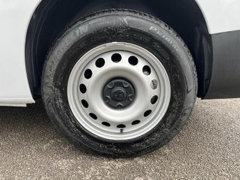Vauxhall Combo E 2300 50kwh Prime Panel Van 6dr Electric Auto L2 (7.4kw Charger) 